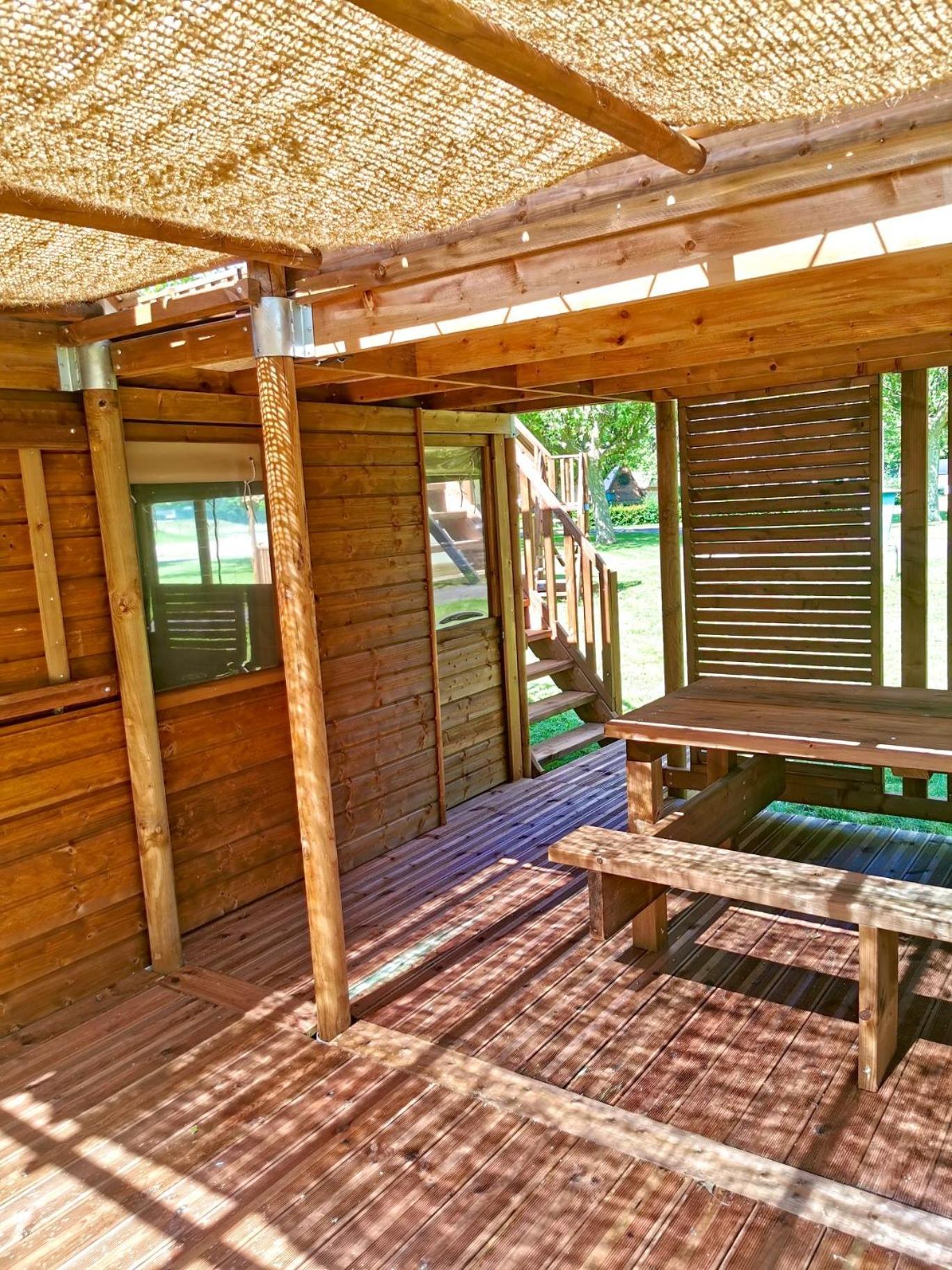 Camping De Thoissey *** Zewnętrze zdjęcie